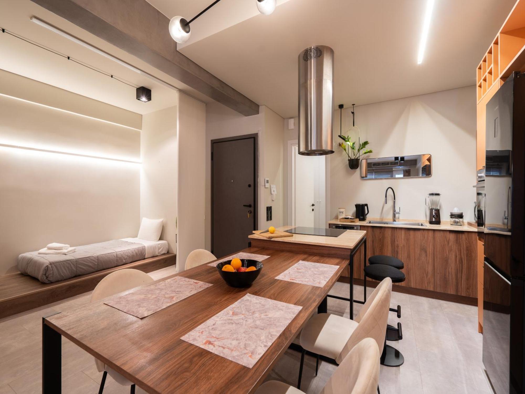 A Place 4U No6 - City Escape With Balcony Lounge & Open Living Space Atina Dış mekan fotoğraf