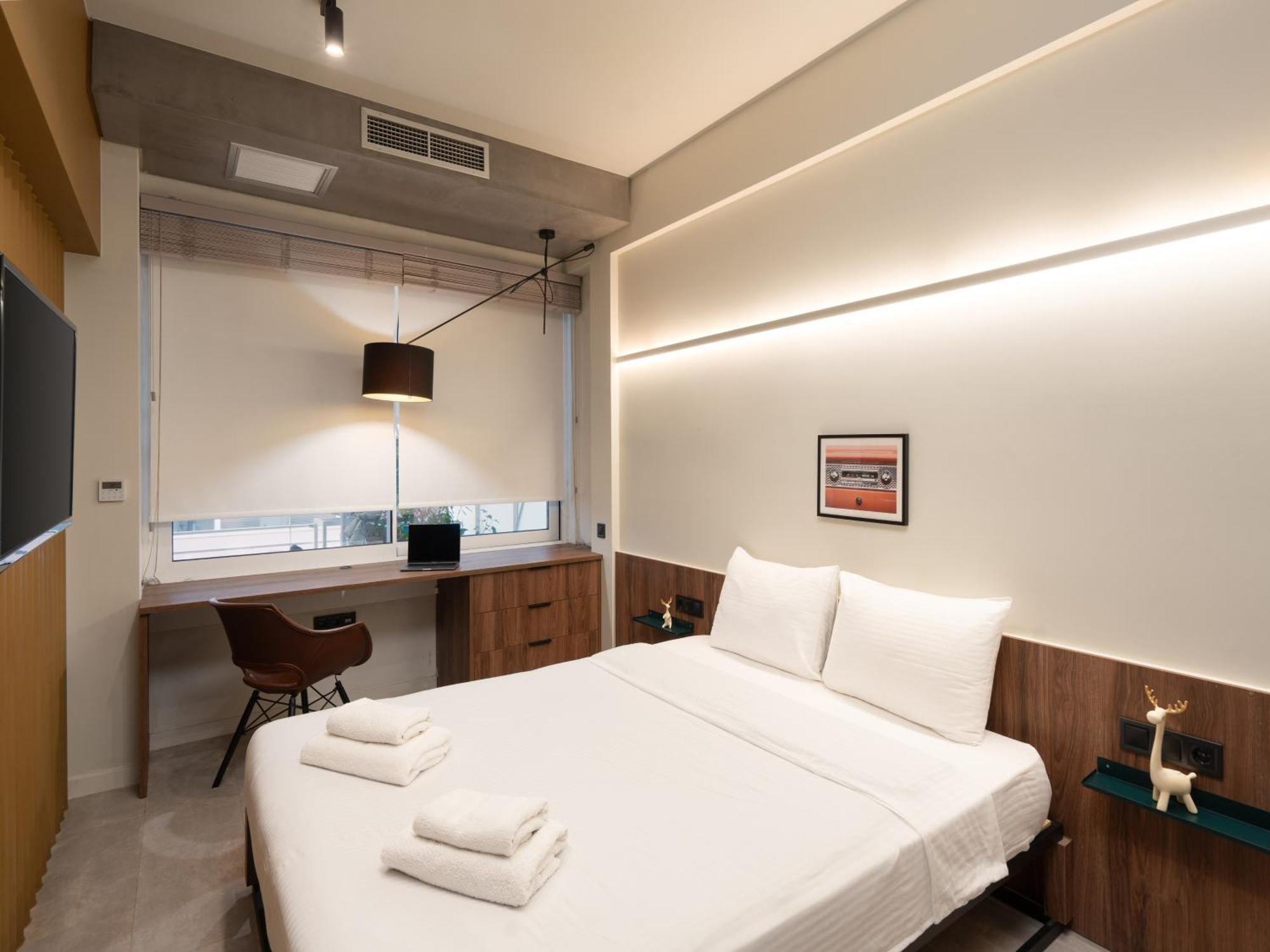A Place 4U No6 - City Escape With Balcony Lounge & Open Living Space Atina Dış mekan fotoğraf